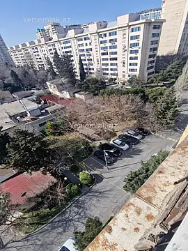 Satılır 1 otaqlı köhnə tikili 45 m²