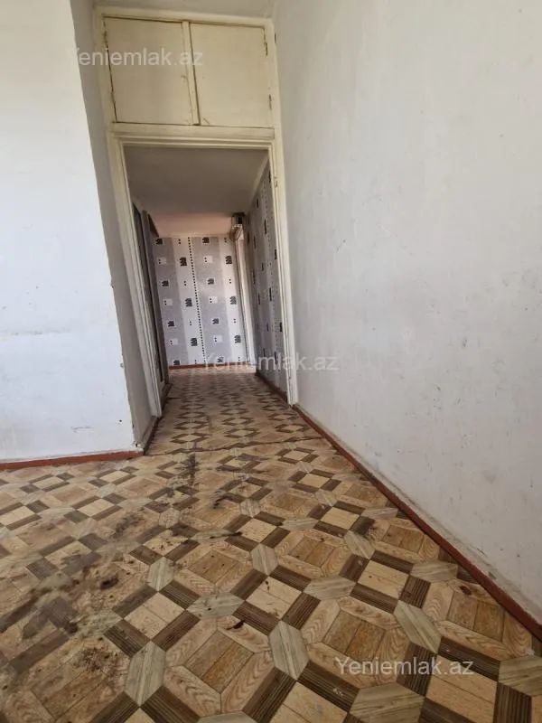Satılır 1 otaqlı köhnə tikili 45 m²
