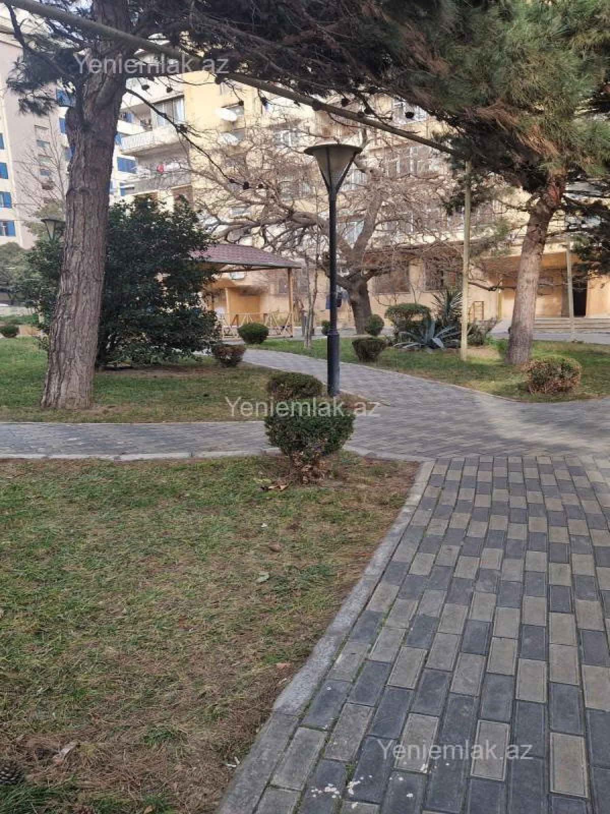 Satılır 1 otaqlı köhnə tikili 45 m²