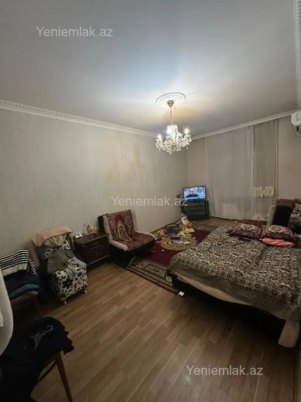 Satılır 2 otaqlı köhnə tikili 60 m²