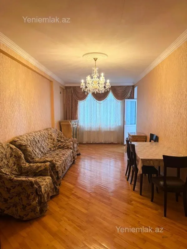 Satılır 3 otaqlı yeni tikili 130 m²