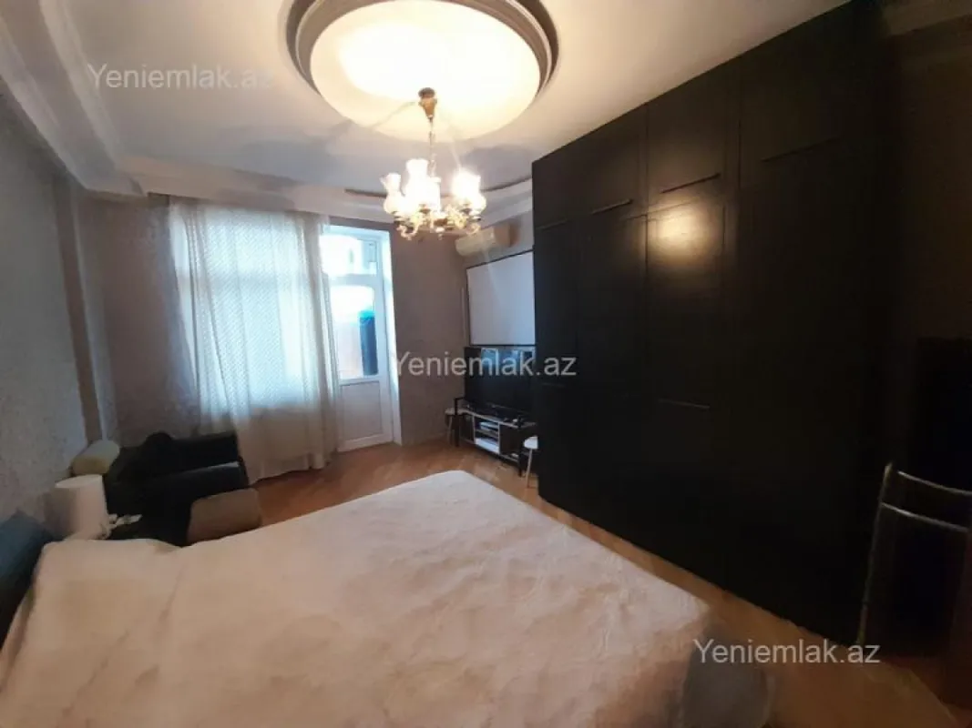 Satılır 3 otaqlı yeni tikili 131 m²