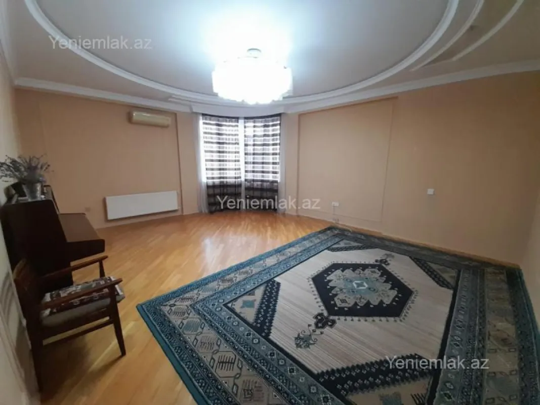 Satılır 3 otaqlı yeni tikili 131 m²