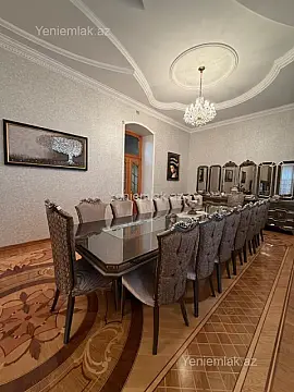 Satılır 7 otaqlı köhnə tikili 450 m²