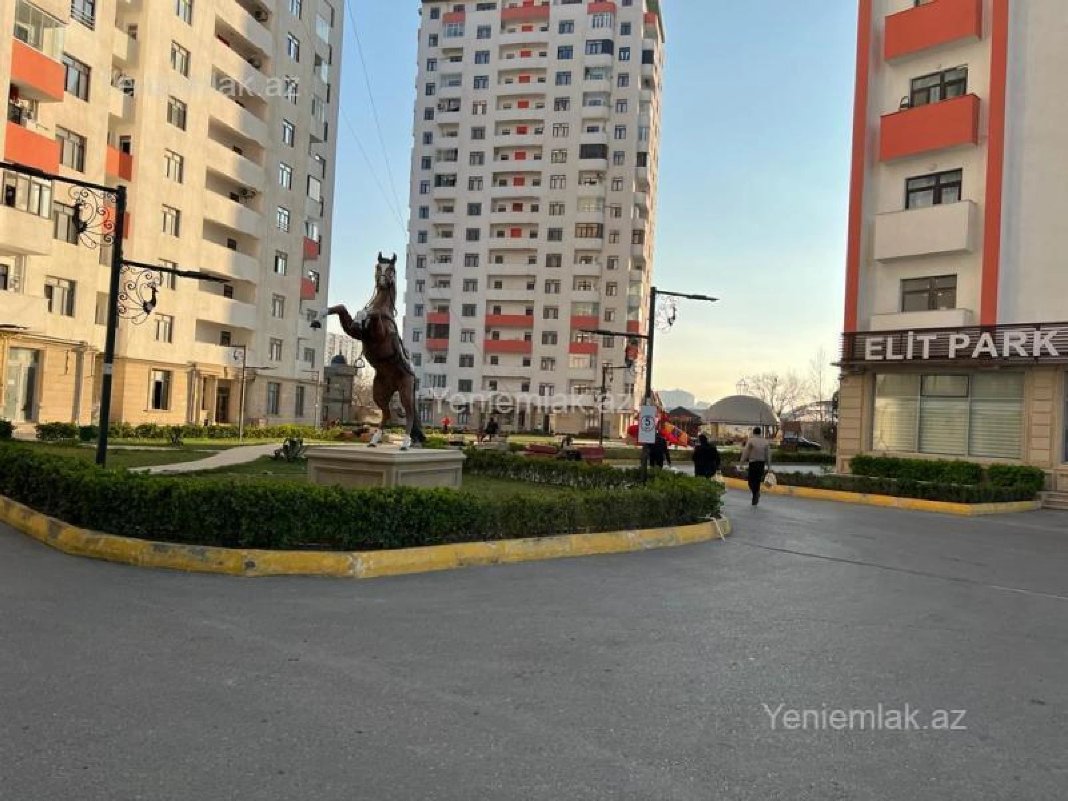 Satılır 3 otaqlı yeni tikili 140 m²