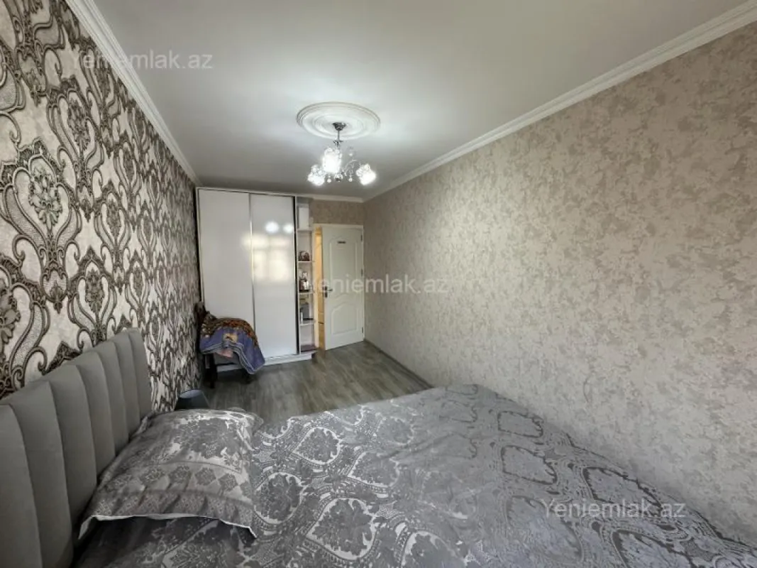 Satılır 2 otaqlı köhnə tikili 55 m²