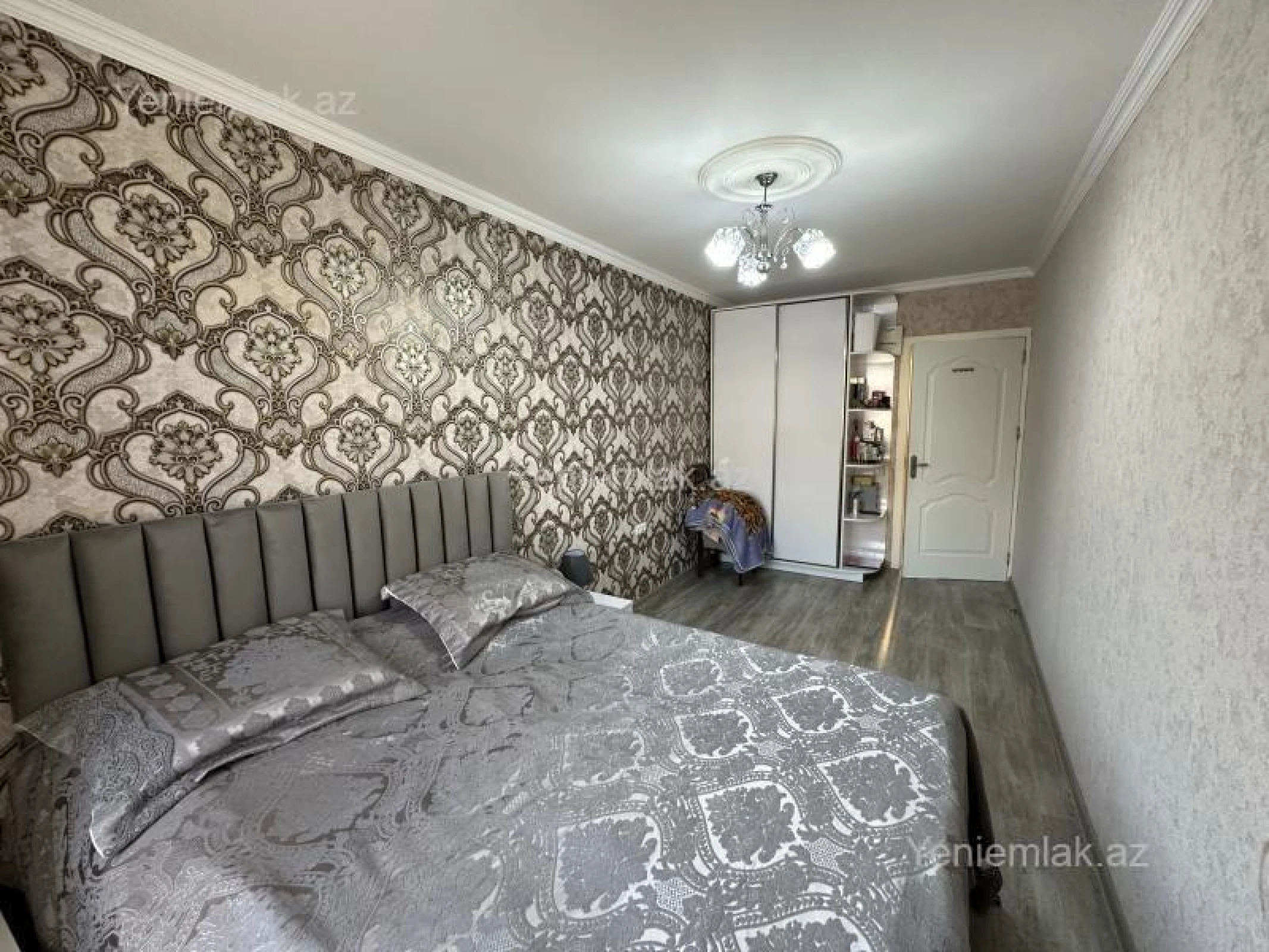 Satılır 2 otaqlı köhnə tikili 55 m²