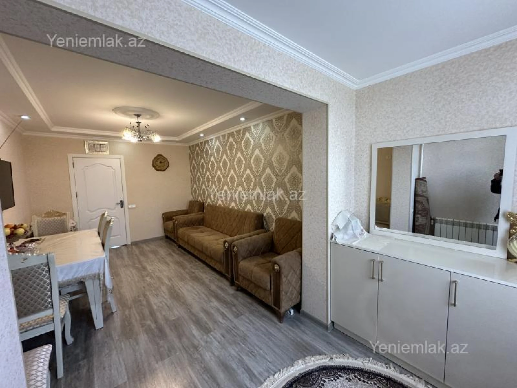 Satılır 2 otaqlı köhnə tikili 55 m²
