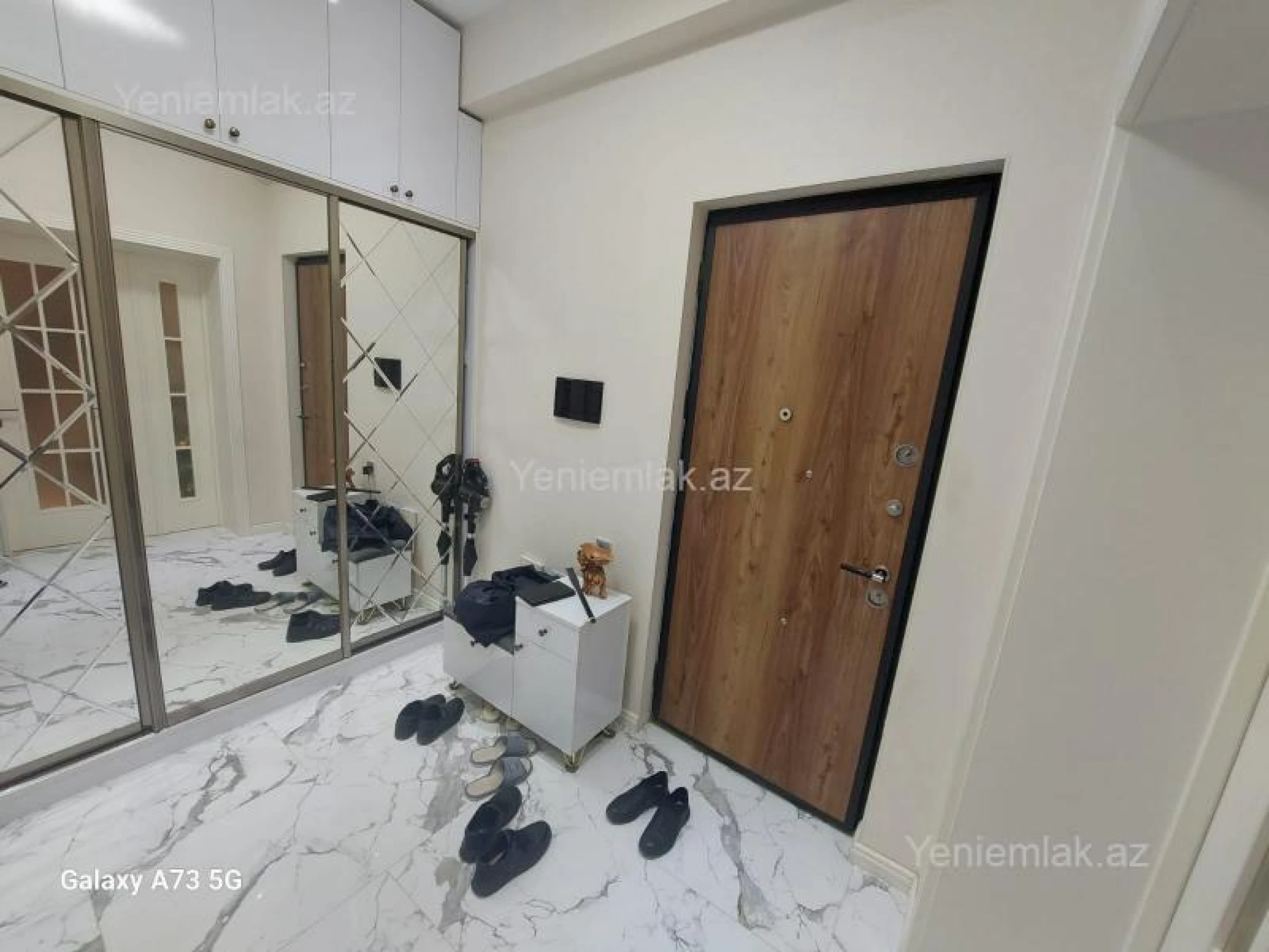 Satılır 2 otaqlı yeni tikili 97 m²