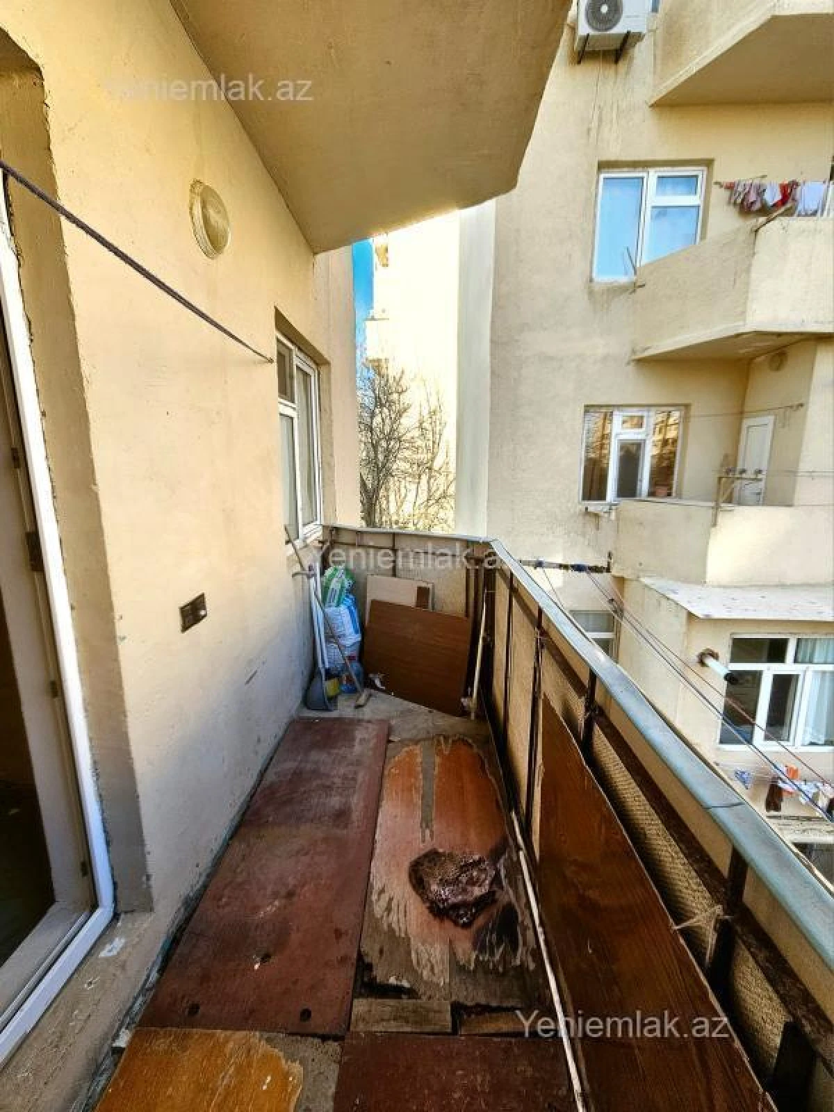 Satılır 1 otaqlı köhnə tikili 40 m²