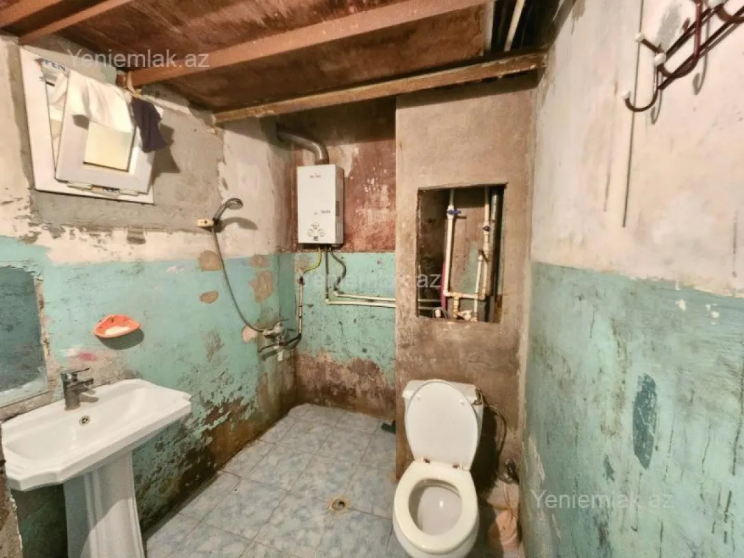 Satılır 1 otaqlı köhnə tikili 40 m²