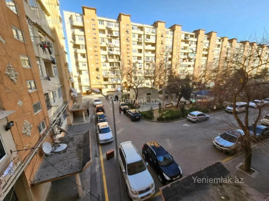 Satılır 1 otaqlı köhnə tikili 40 m²