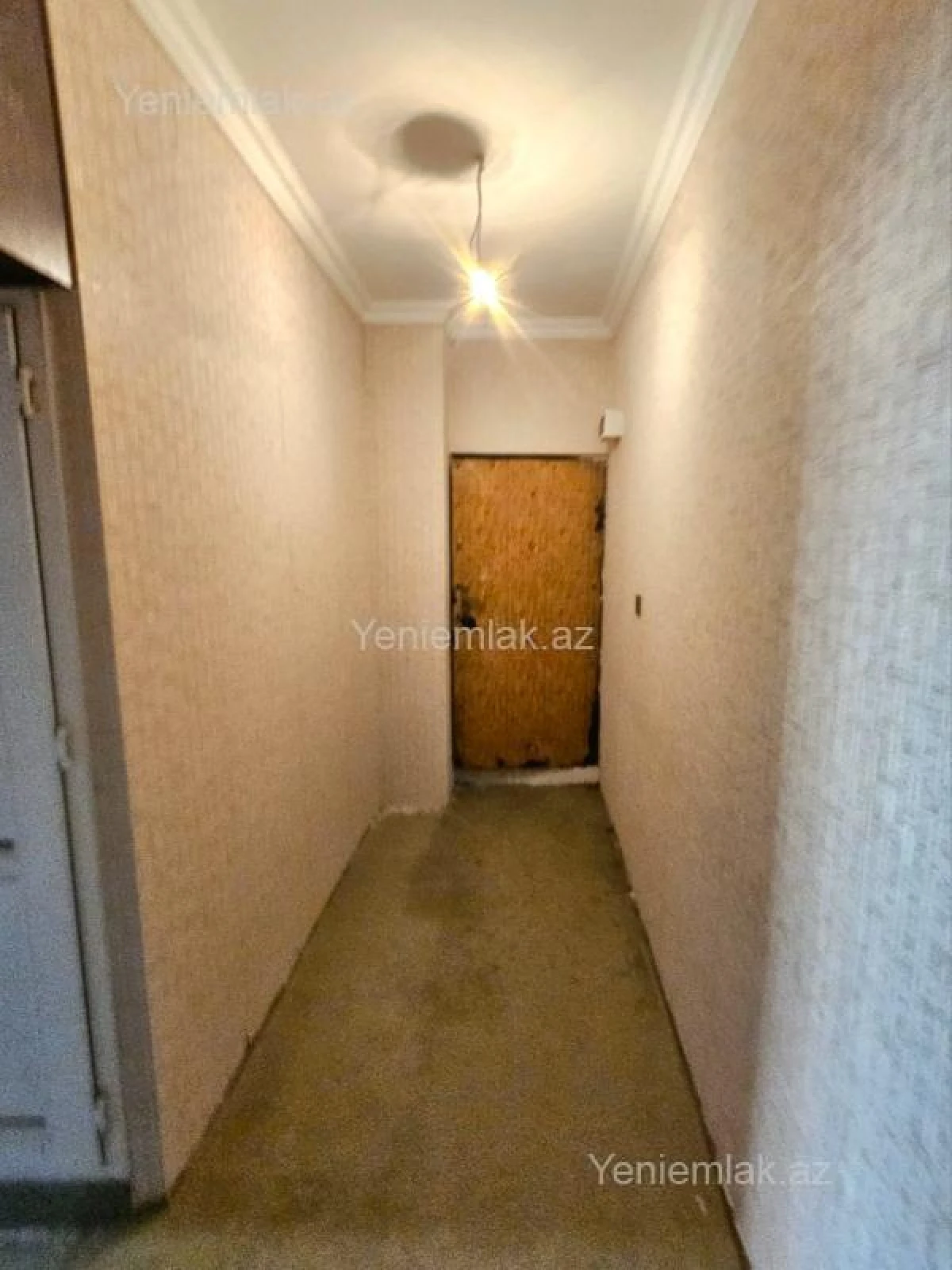 Satılır 1 otaqlı köhnə tikili 40 m²