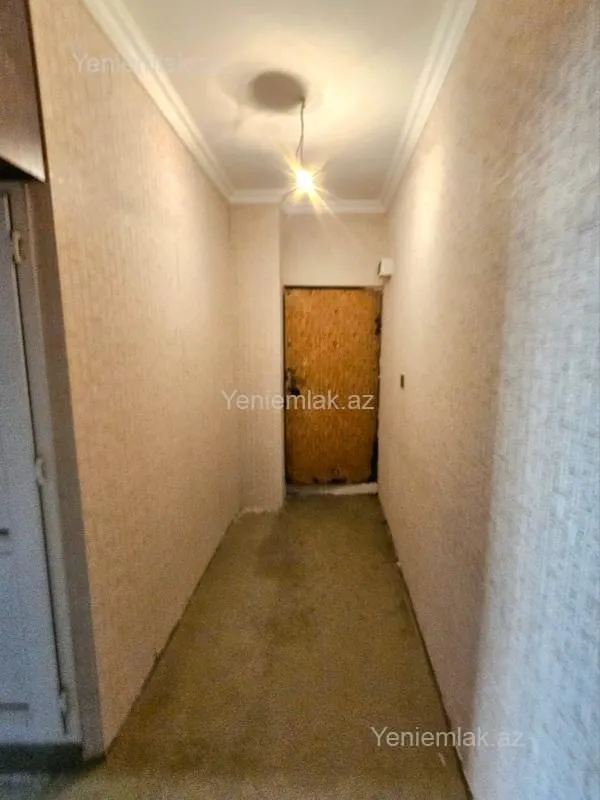 Satılır 1 otaqlı köhnə tikili 40 m²