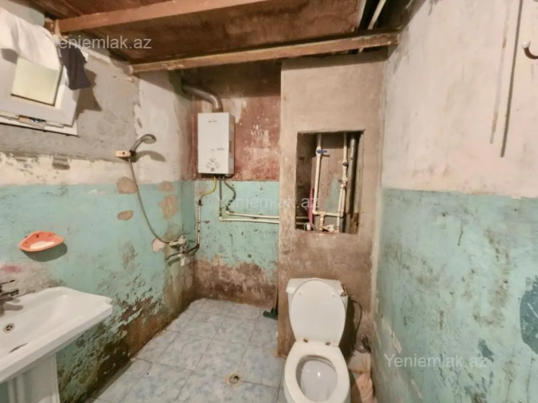 Satılır 1 otaqlı köhnə tikili 40 m²
