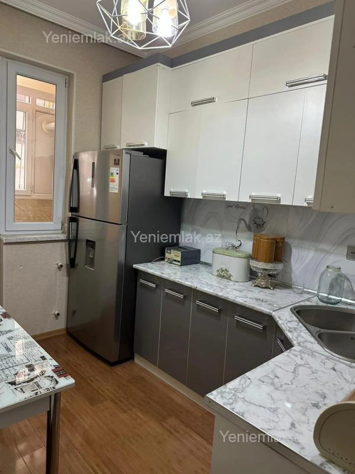 Satılır 3 otaqlı yeni tikili 84 m²