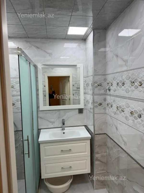Satılır 2 otaqlı yeni tikili 75 m²