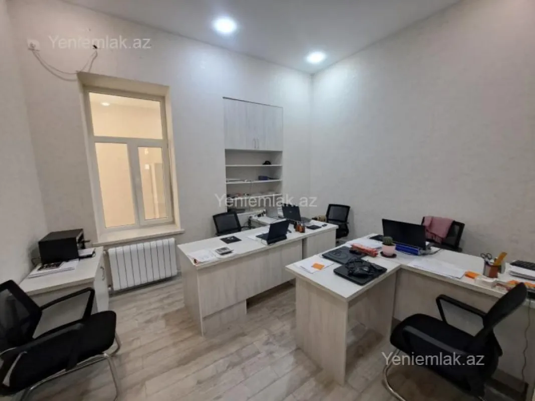 Satılır 4 otaqlı obyekt 100 m²