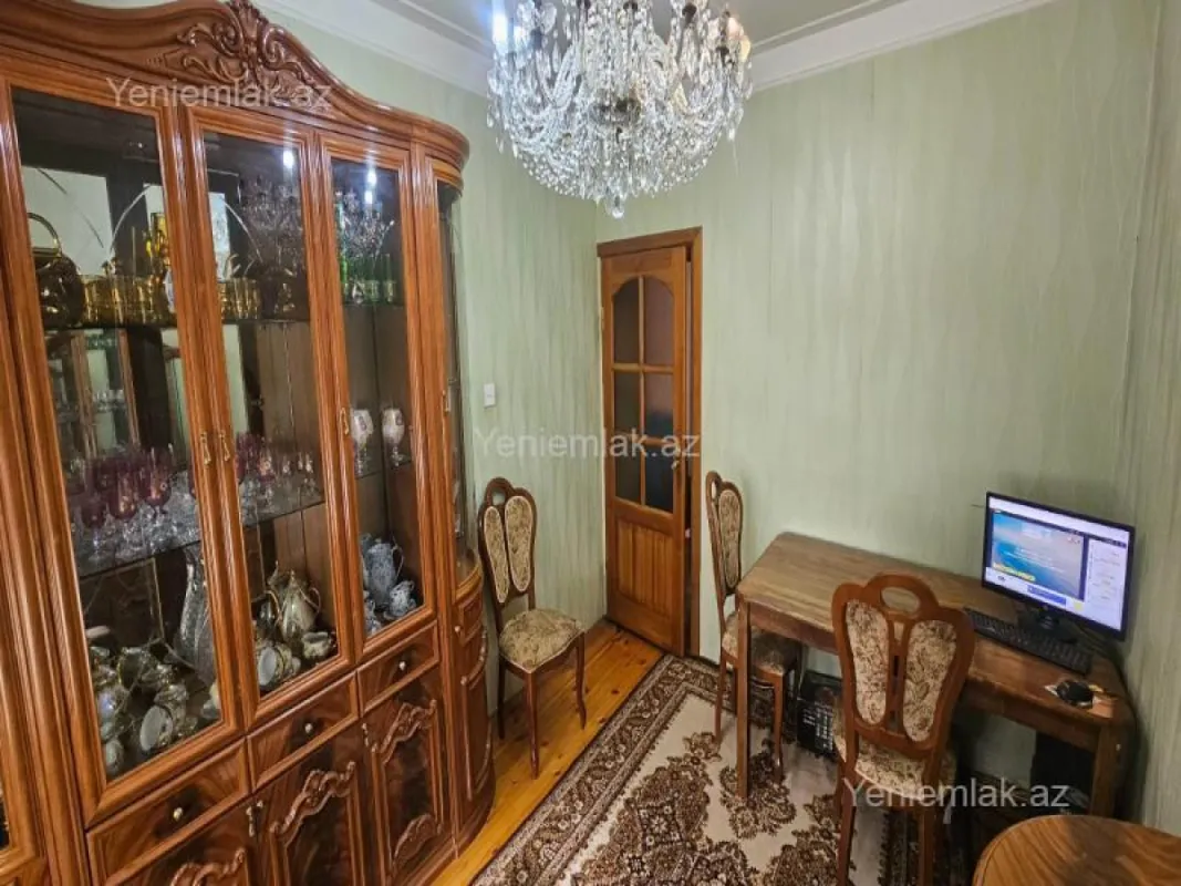 Satılır 3 otaqlı köhnə tikili 80 m²