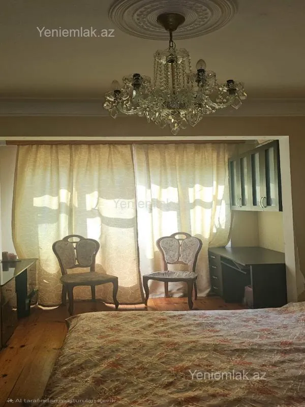 Satılır 3 otaqlı köhnə tikili 80 m²