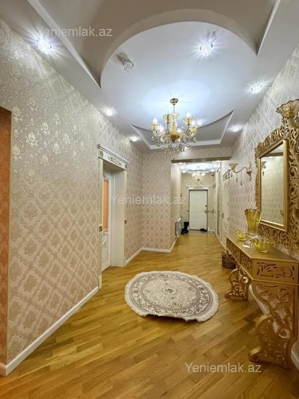 Satılır 3 otaqlı yeni tikili 88 m²