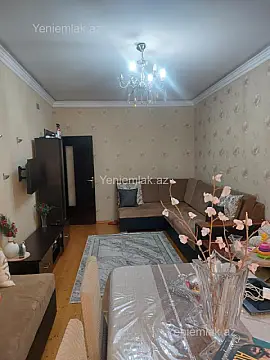 Satılır 4 otaqlı köhnə tikili 100 m²