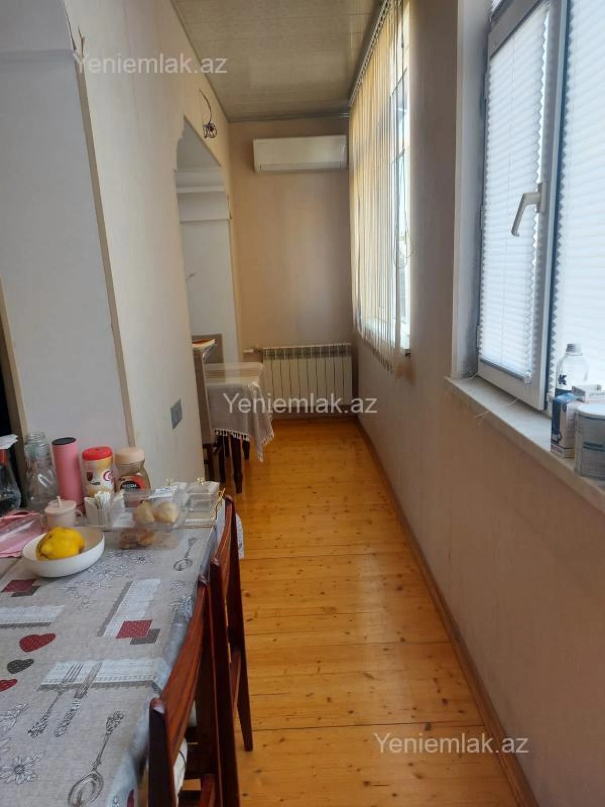 Satılır 4 otaqlı köhnə tikili 100 m²