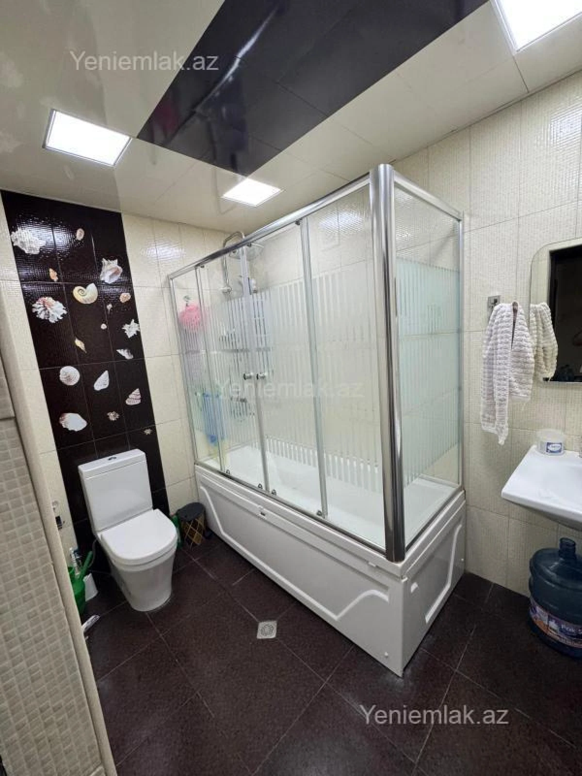 Satılır 3 otaqlı yeni tikili 115 m²