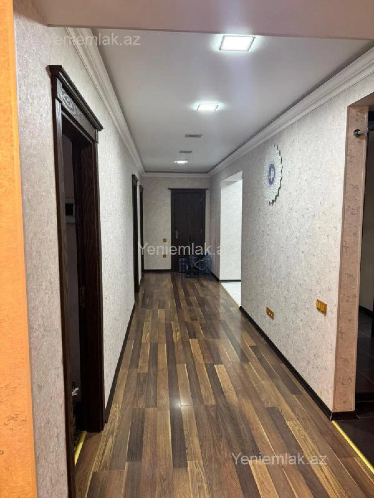 Satılır 3 otaqlı yeni tikili 115 m²