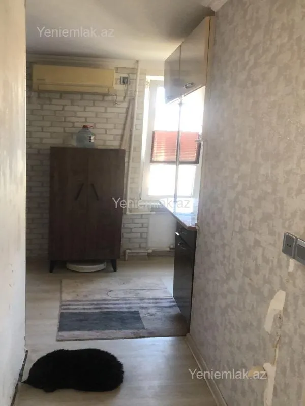 Satılır 2 otaqlı köhnə tikili 35 m²