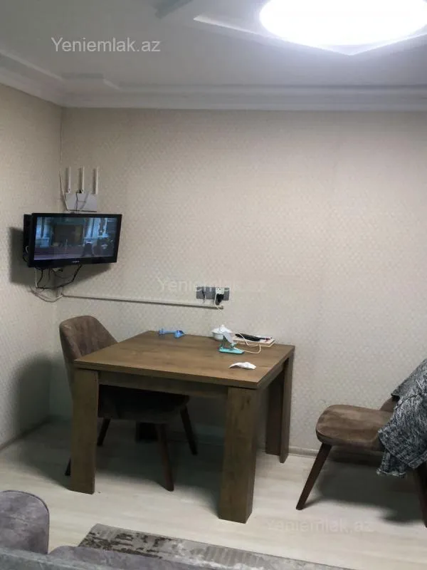 Satılır 2 otaqlı köhnə tikili 35 m²
