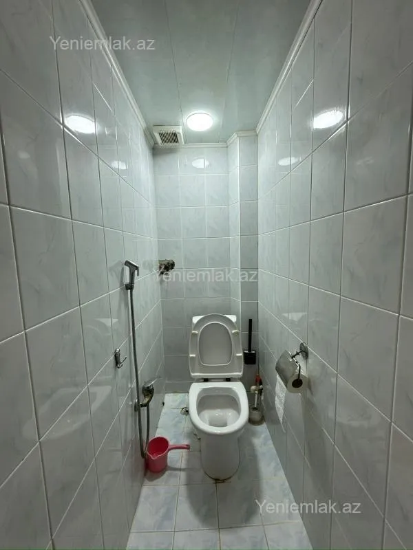 Satılır 4 otaqlı köhnə tikili 100 m²