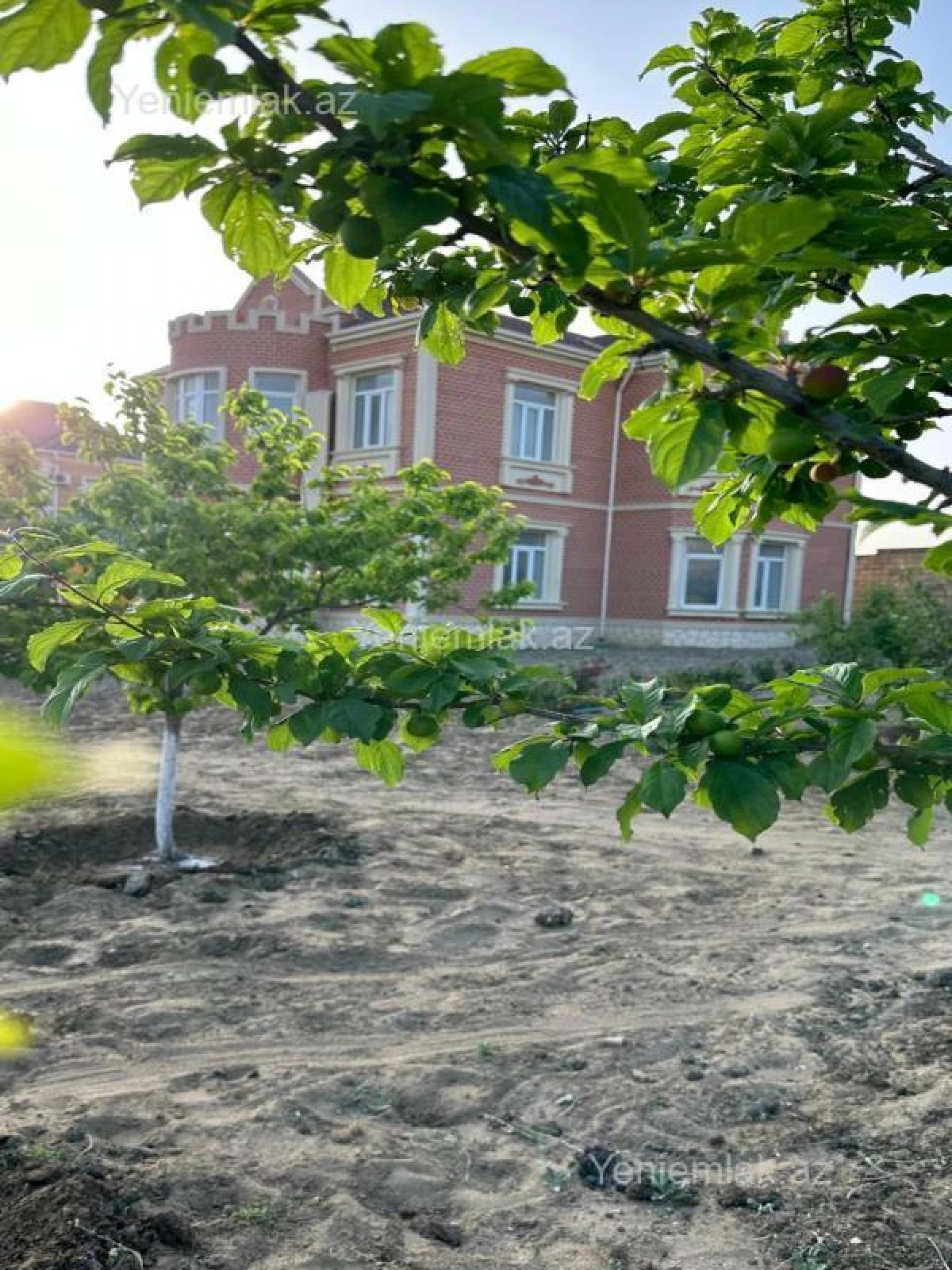 Satılır 7 otaqlı həyət evi 270 m²