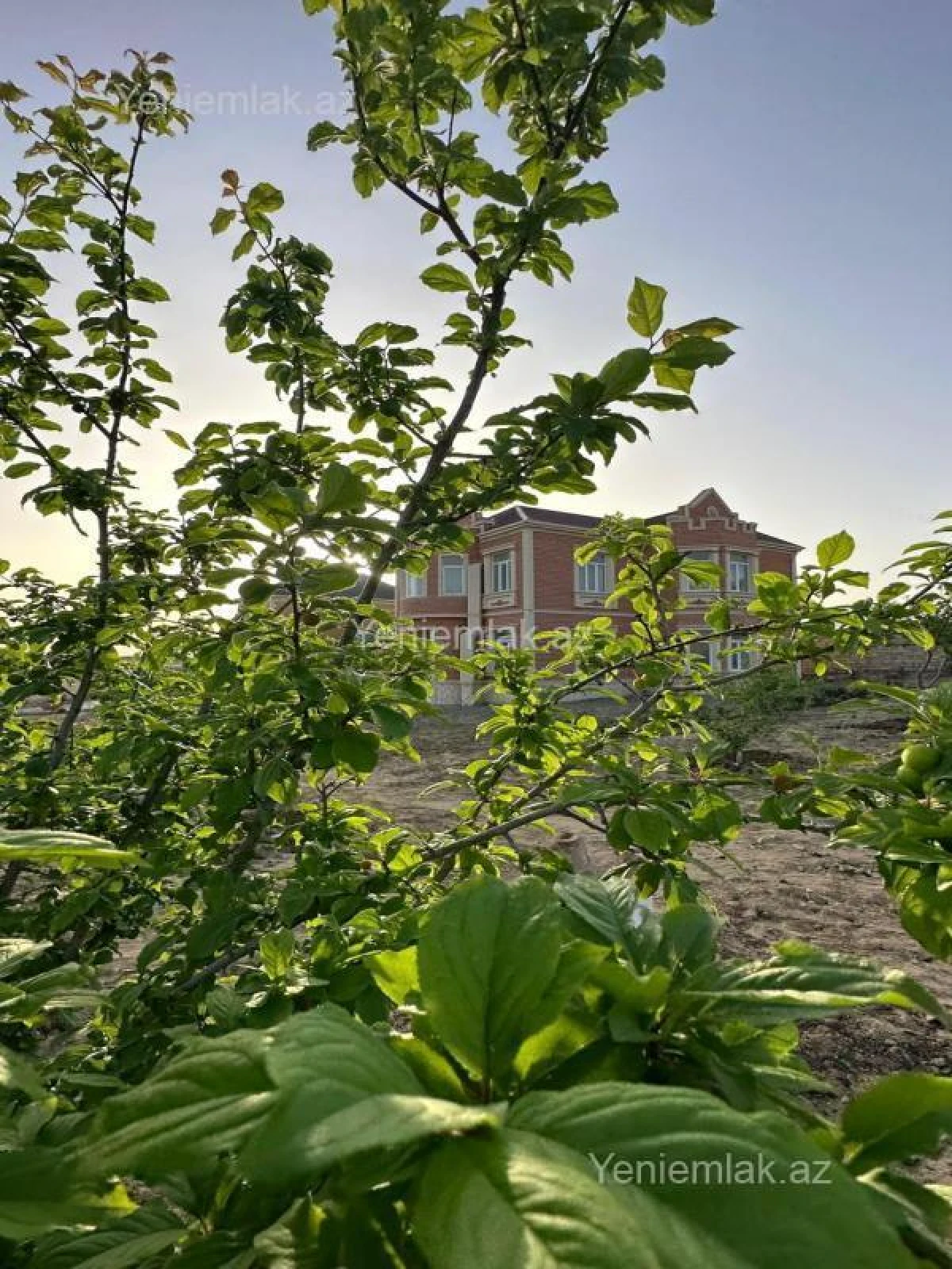 Satılır 7 otaqlı həyət evi 270 m²