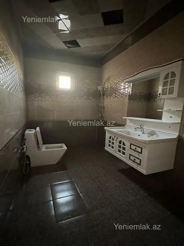 Satılır 7 otaqlı həyət evi 270 m²