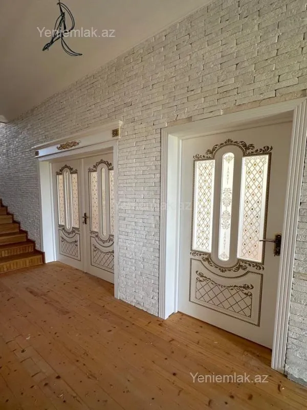Satılır 7 otaqlı həyət evi 270 m²
