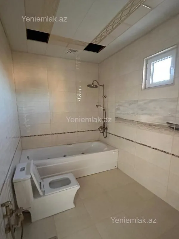 Satılır 7 otaqlı həyət evi 270 m²