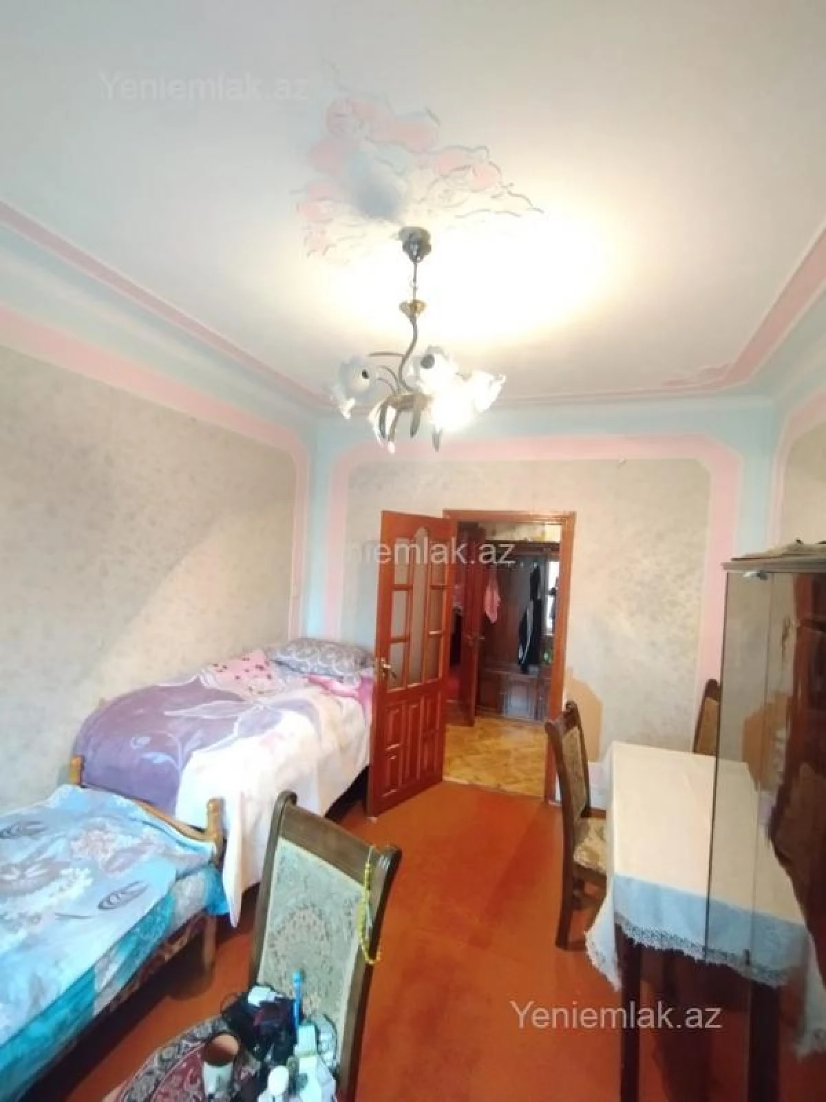 Satılır 4 otaqlı köhnə tikili 110 m²