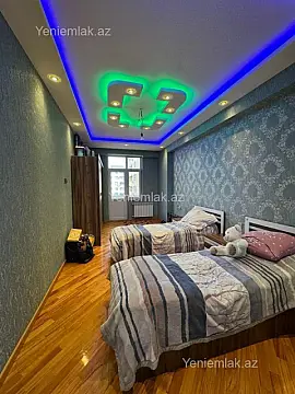 Satılır 3 otaqlı yeni tikili 130 m²