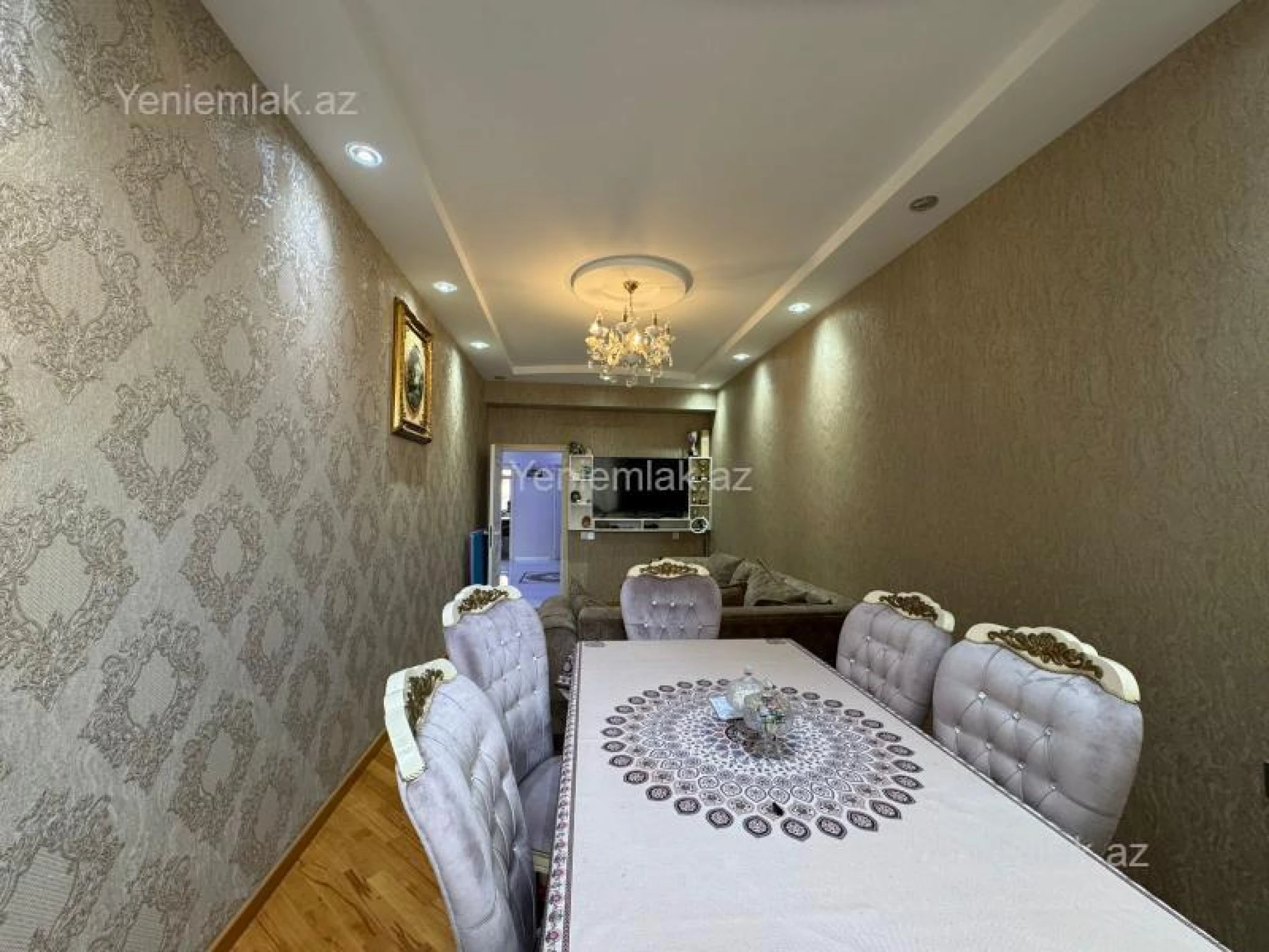 Satılır 3 otaqlı yeni tikili 130 m²