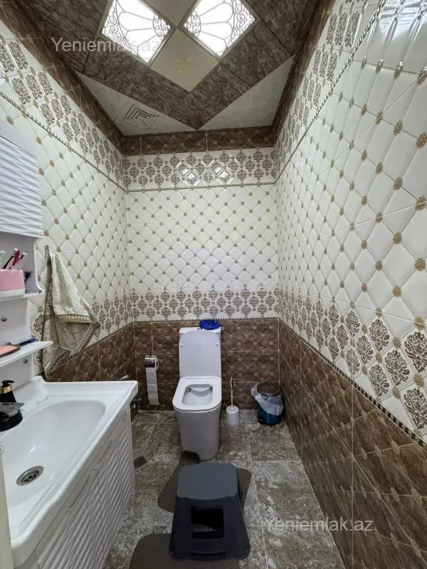 Satılır 3 otaqlı yeni tikili 130 m²