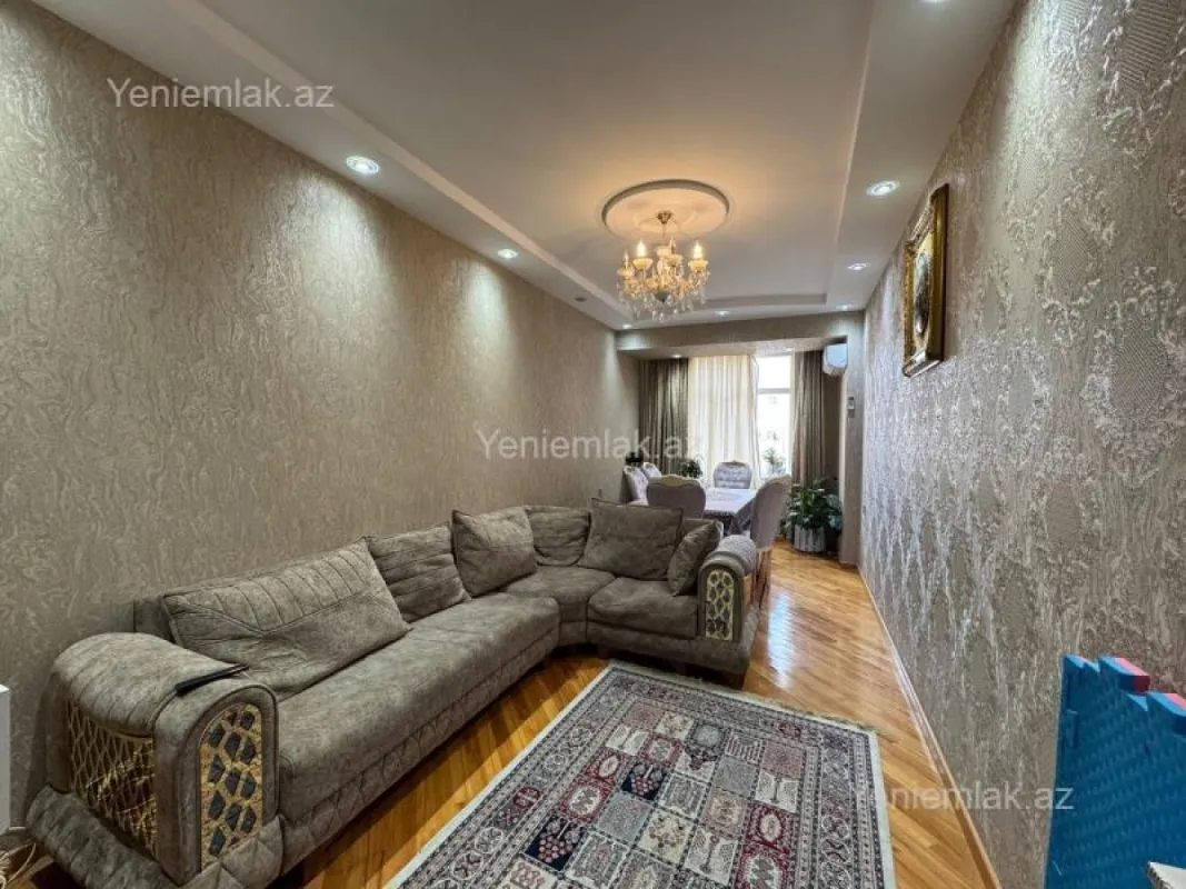 Satılır 3 otaqlı yeni tikili 130 m²