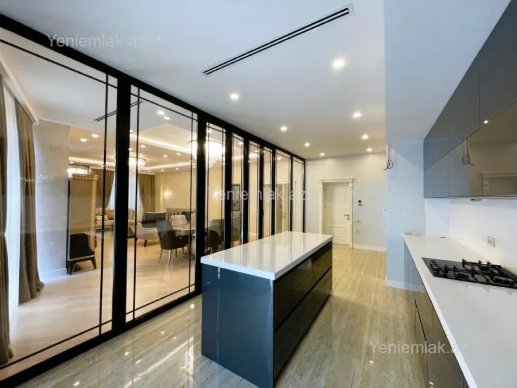 Satılır 3 otaqlı yeni tikili 169 m²