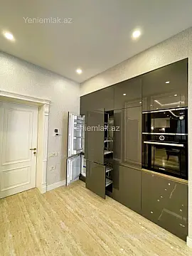 Satılır 3 otaqlı yeni tikili 169 m²