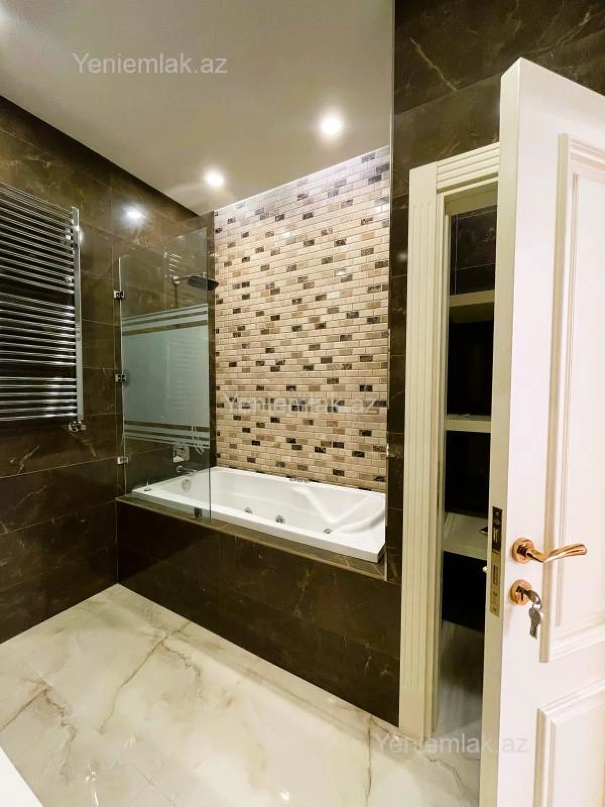 Satılır 3 otaqlı yeni tikili 169 m²