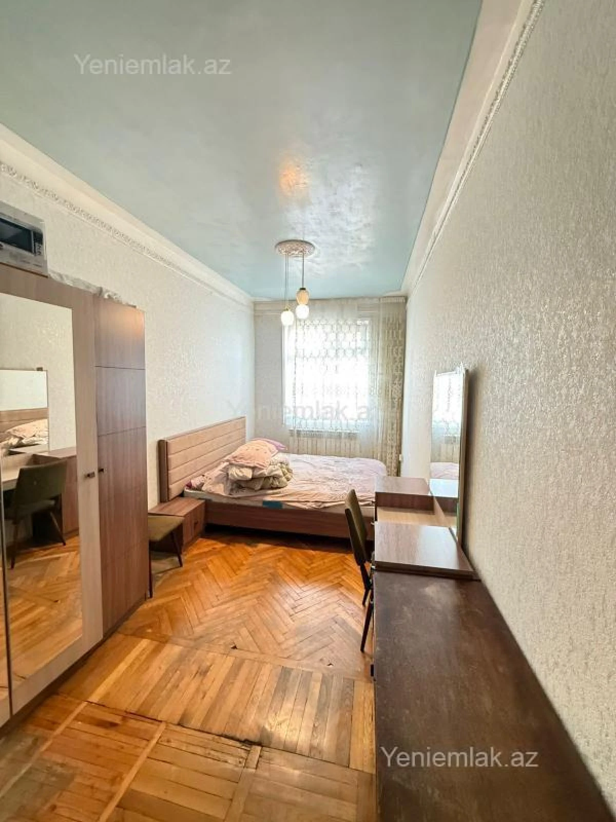 Satılır 2 otaqlı köhnə tikili 55 m²