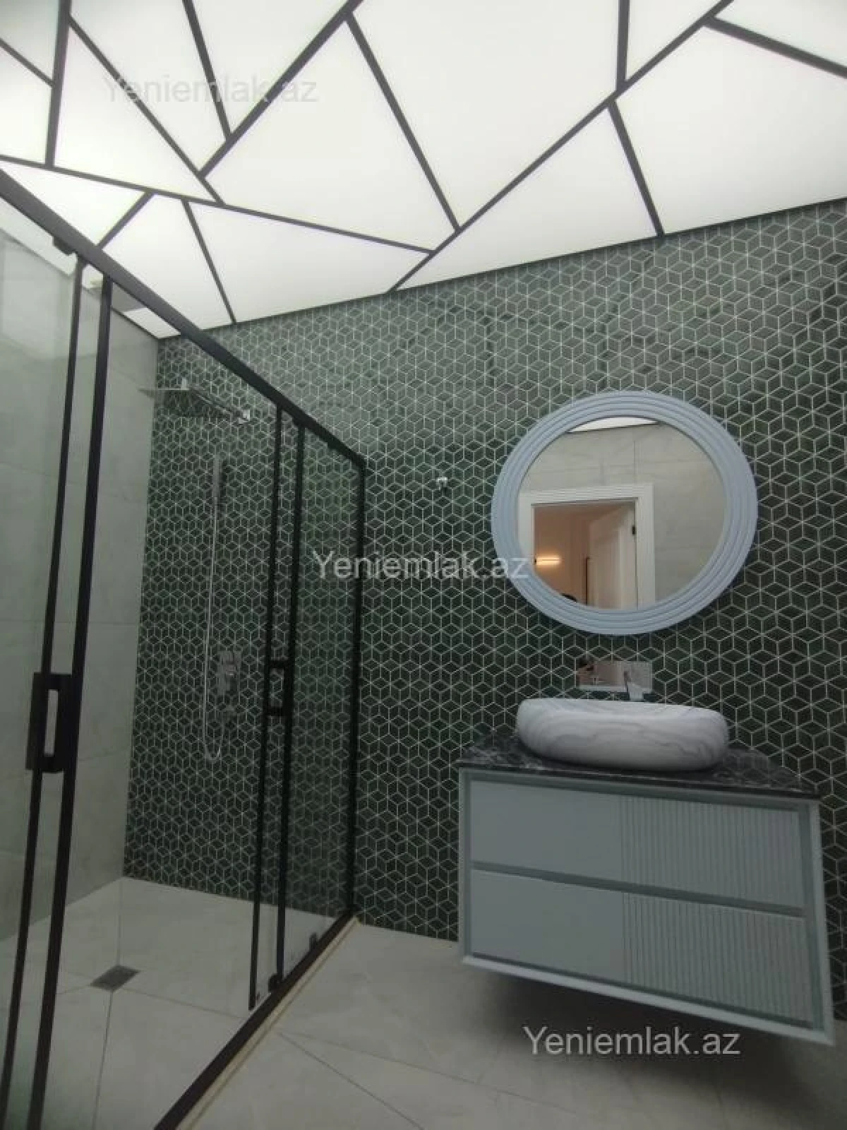 Satılır 3 otaqlı yeni tikili 132 m²