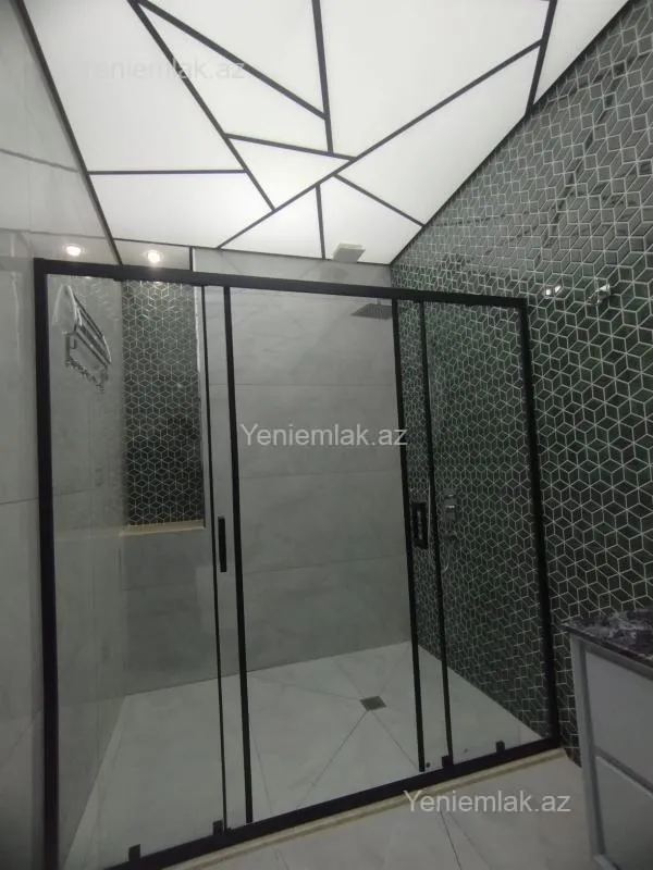 Satılır 3 otaqlı yeni tikili 132 m²