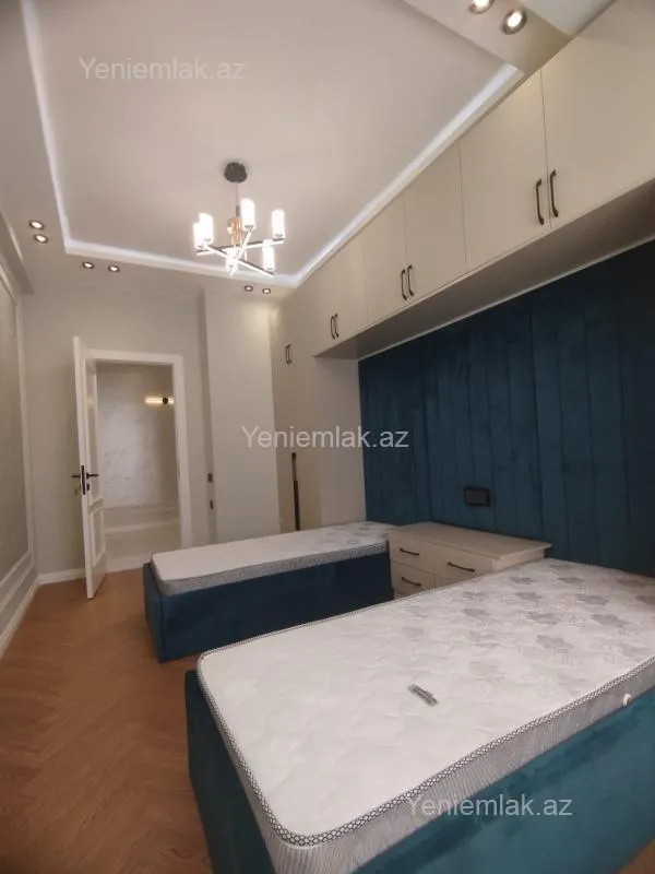 Satılır 3 otaqlı yeni tikili 132 m²