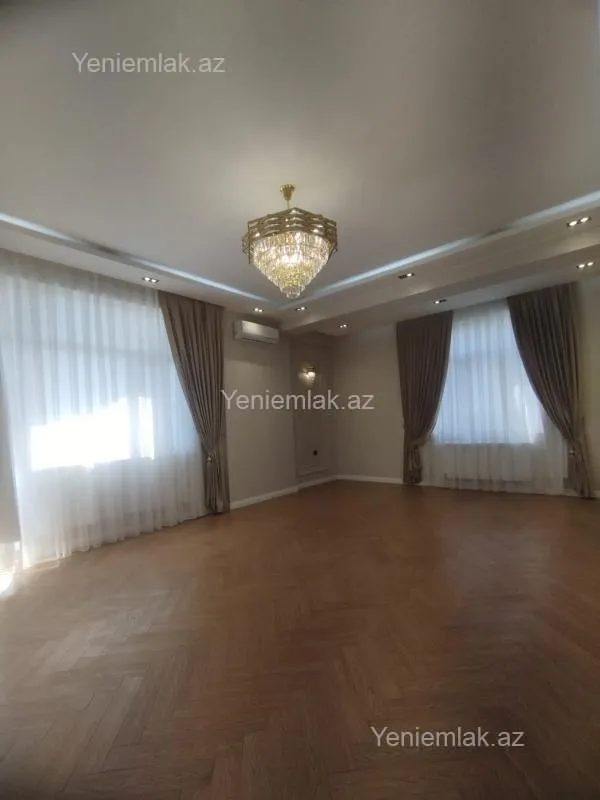 Satılır 3 otaqlı yeni tikili 132 m²
